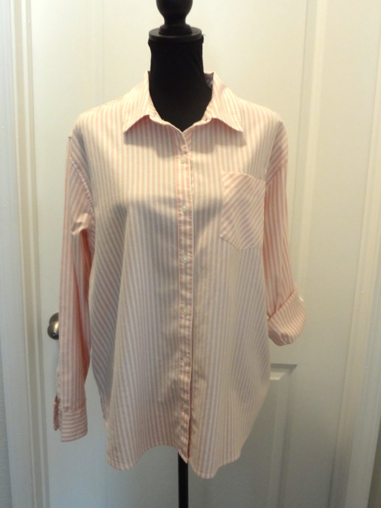 Crown & Ivy Pink & White Long Sleeve Pinstripe Button Blouse